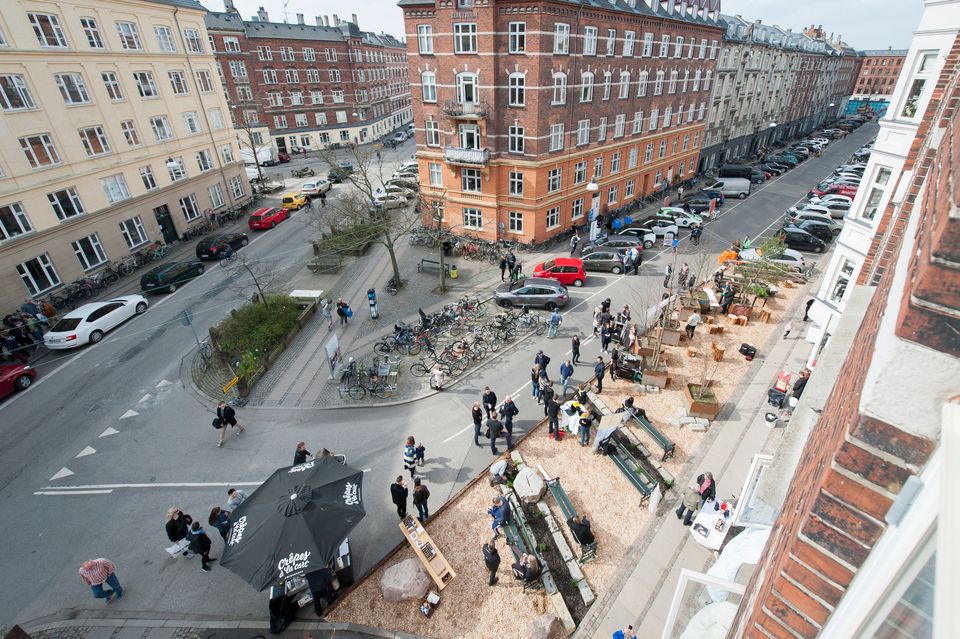 Bredt flertal på Københavns Rådhus indgår aftale om fremtidens byliv, parkering og sikre skoleveje